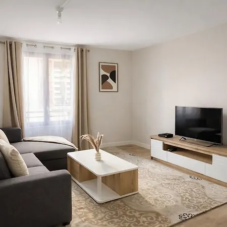 Unique Au Pied De La Cathedrale *